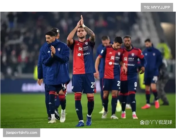 特写：都灵德比上半场，弗拉西奇与对方边锋的“猫鼠游戏”演绎混合防守